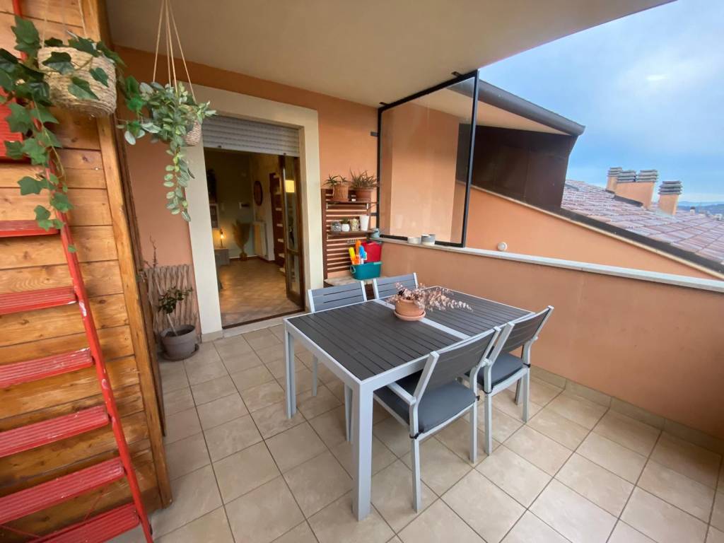 appartamento in vendita a Perugia in zona Ferro di Cavallo