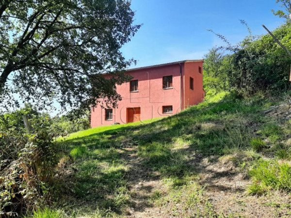 casale in vendita a Perugia in zona Parlesca