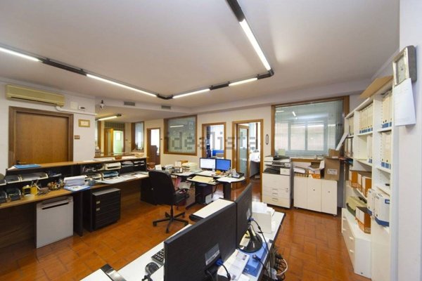 ufficio in vendita a Perugia in zona Prepo