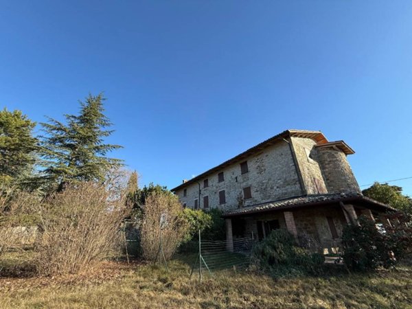 casa indipendente in vendita a Perugia in zona Canneto