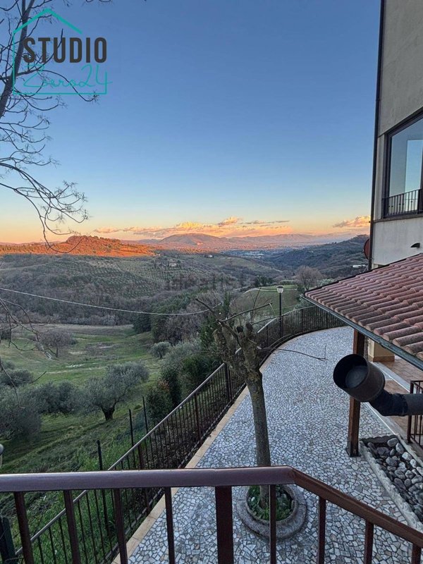 appartamento in vendita a Perugia in zona Montelaguardia