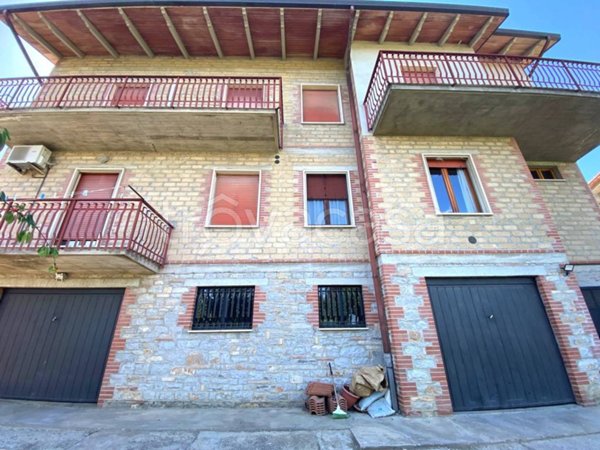 casa indipendente in vendita a Perugia in zona Fontignano