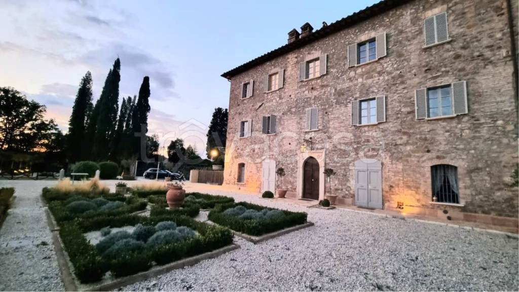 casa indipendente in vendita a Perugia in zona Piccione