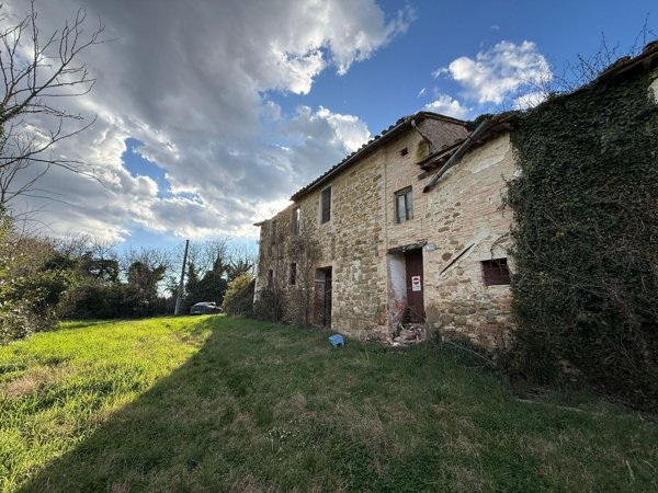 casale in vendita a Perugia