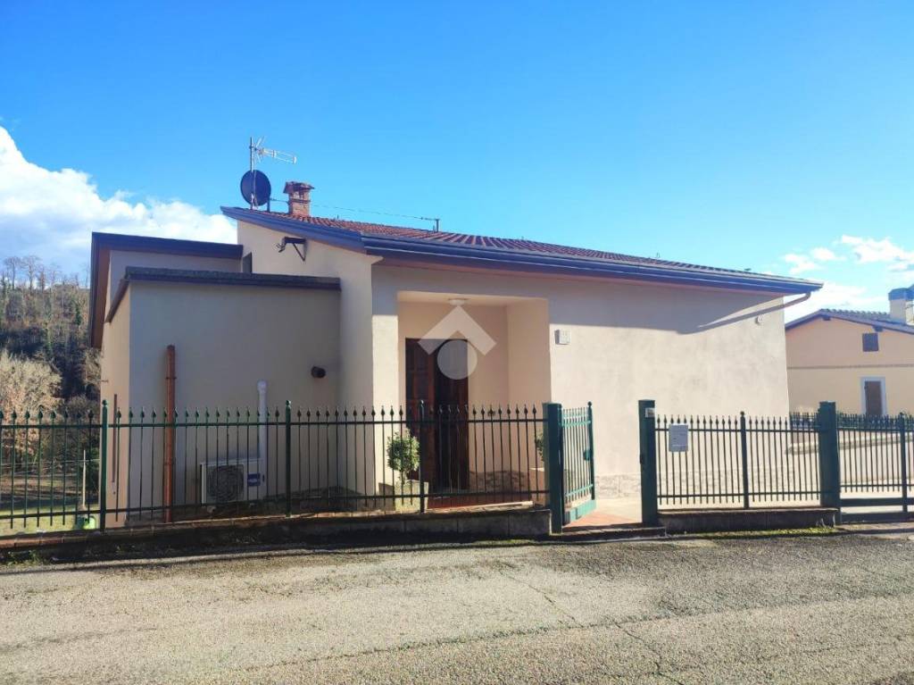 casa indipendente in vendita a Perugia in zona Colombella