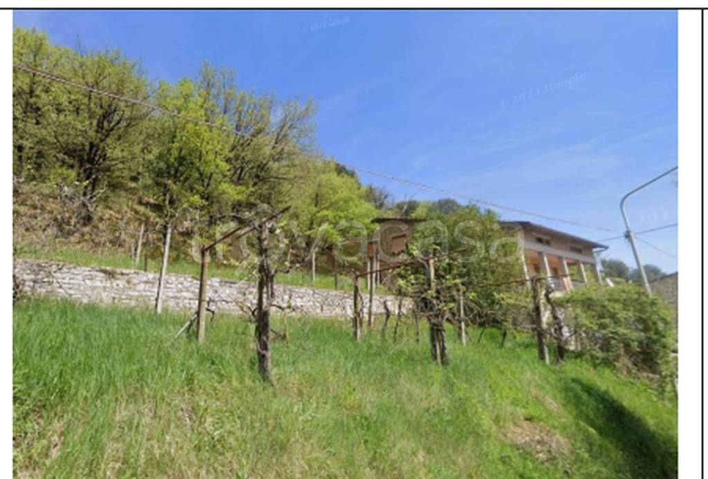 terreno edificabile in vendita a Perugia in zona Parlesca