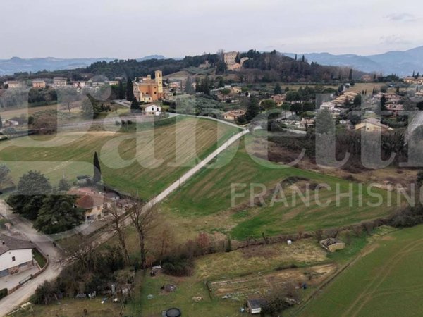 casa indipendente in vendita a Perugia in zona Villa Pitignano