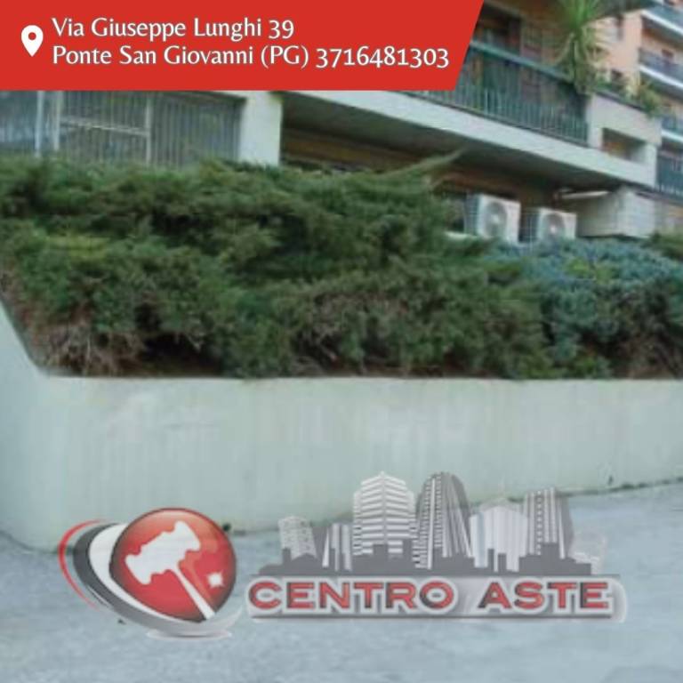 locale commerciale in vendita a Perugia in zona Prepo