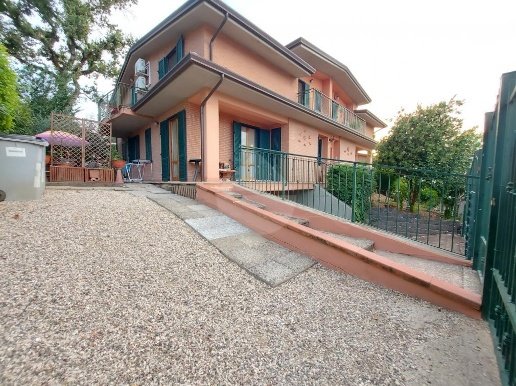 casa indipendente in vendita a Perugia in zona Castel del Piano