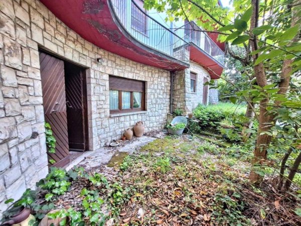 casa indipendente in vendita a Perugia in zona Ponte d'Oddi