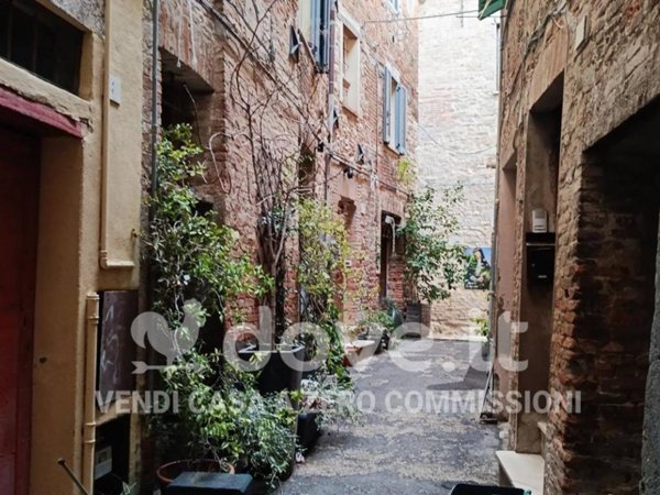 appartamento in vendita a Perugia in zona Centro Città