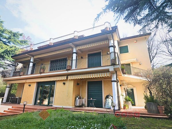 casa indipendente in vendita a Perugia in zona L'Olmo