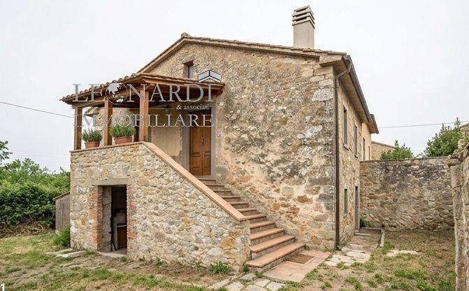 casa indipendente in vendita a Perugia in zona Mugnano