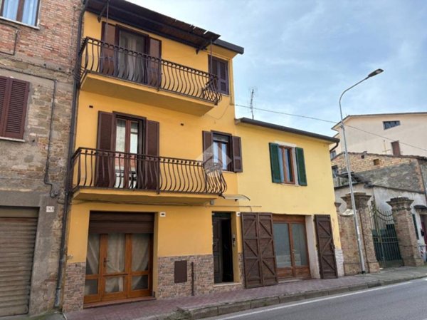 casa indipendente in vendita a Perugia in zona Pianello