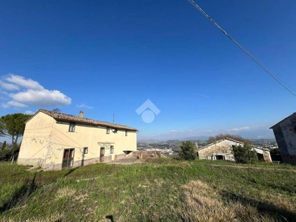 casa indipendente in vendita a Perugia in zona Montelaguardia