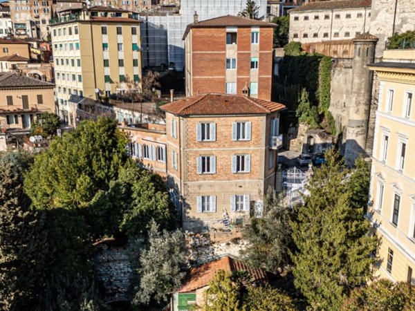 casa indipendente in vendita a Perugia in zona Elce
