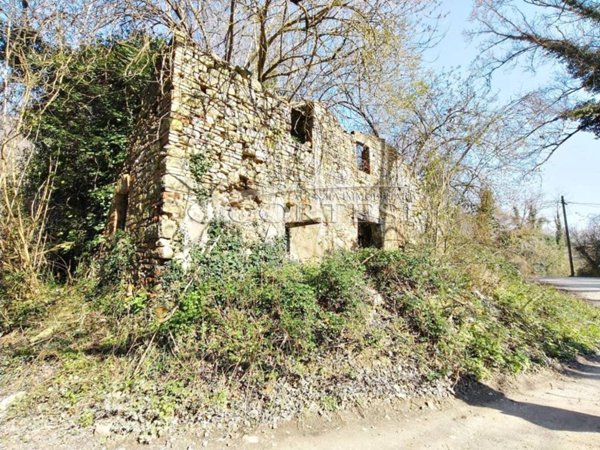 terreno edificabile in vendita a Perugia in zona Canneto