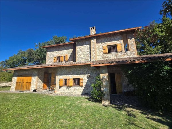 casa indipendente in vendita a Perugia