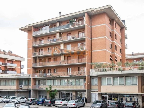 casa indipendente in vendita a Perugia in zona Ferro di Cavallo