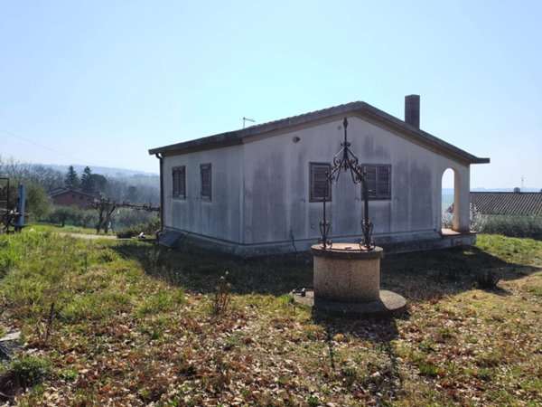 casa indipendente in vendita a Perugia in zona Ramazzano