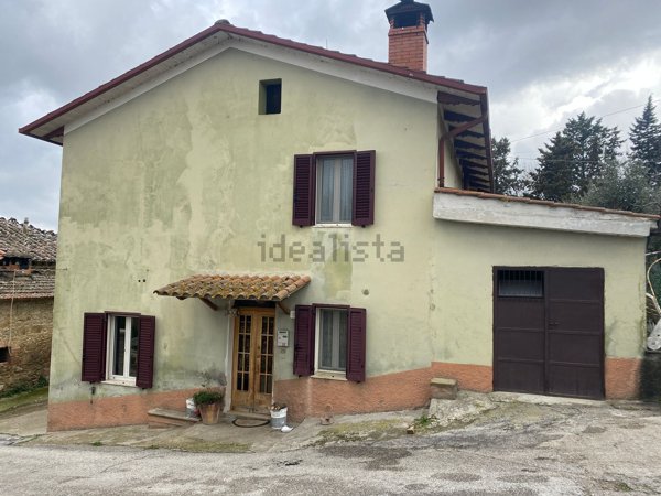 casa indipendente in vendita a Perugia in zona Fontignano