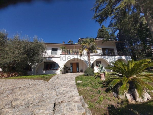 casa indipendente in vendita a Perugia in zona Elce