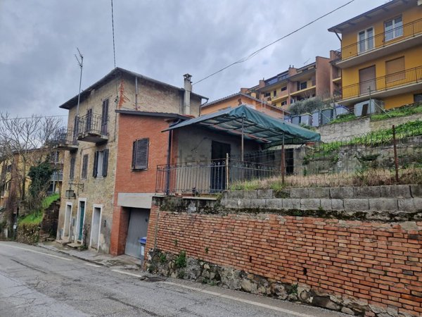pentavano in vendita a Perugia in zona Centro Città