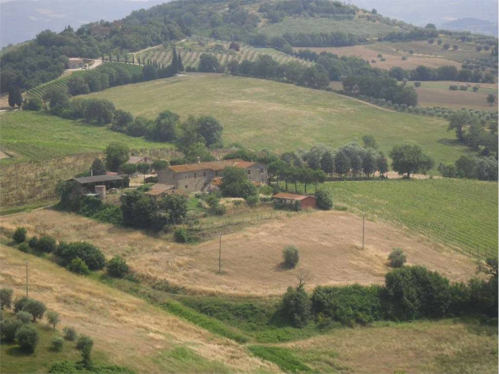 casa indipendente in vendita a Perugia in zona Piccione