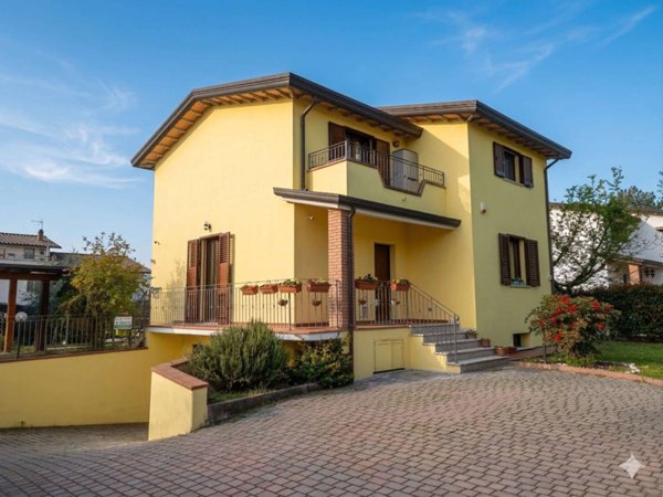 casa indipendente in vendita a Perugia in zona Ponte Pattoli