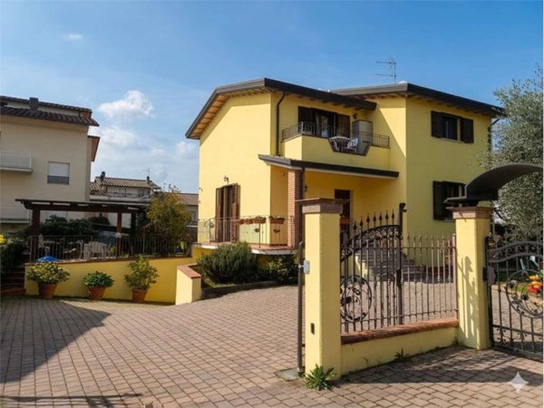 casa indipendente in vendita a Perugia in zona Ponte Pattoli