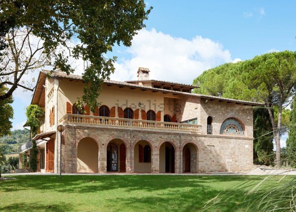 casa indipendente in vendita a Perugia