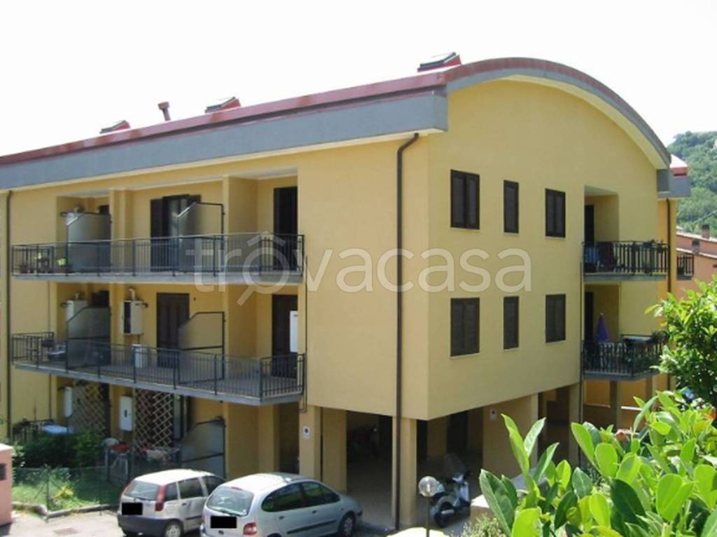 locale commerciale in vendita a Perugia in zona Monteluce