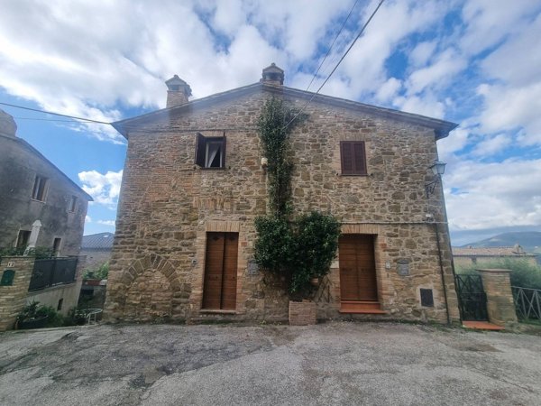 casa indipendente in vendita a Perugia in zona Civitella Benazzone