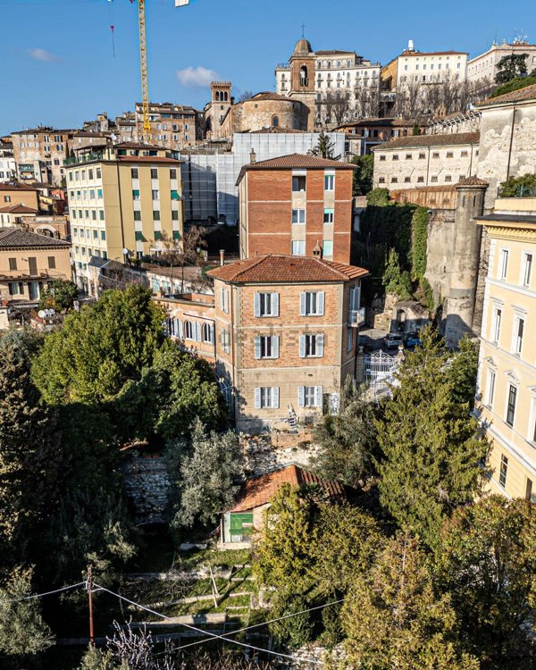 casa indipendente in vendita a Perugia in zona Case Bruciate