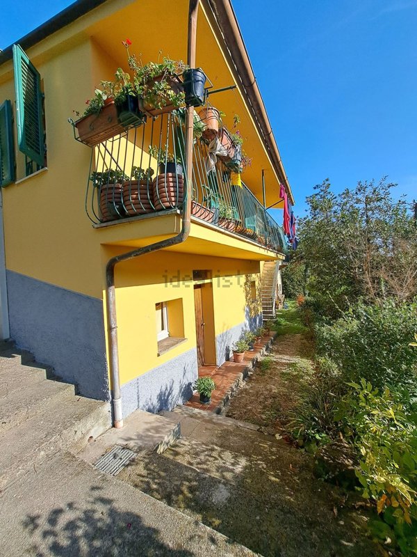 casa indipendente in vendita a Perugia