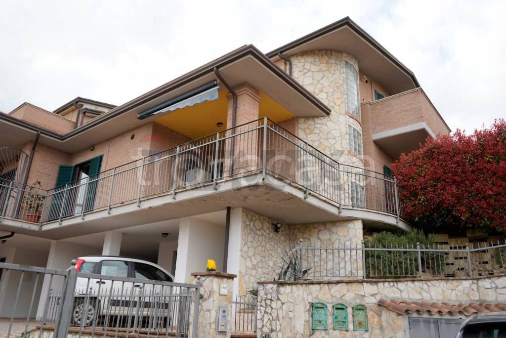 appartamento in vendita a Perugia in zona Montebello