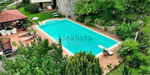 casa indipendente in vendita a Perugia in zona Ferro di Cavallo