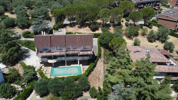 appartamento in vendita a Perugia in zona Ferro di Cavallo