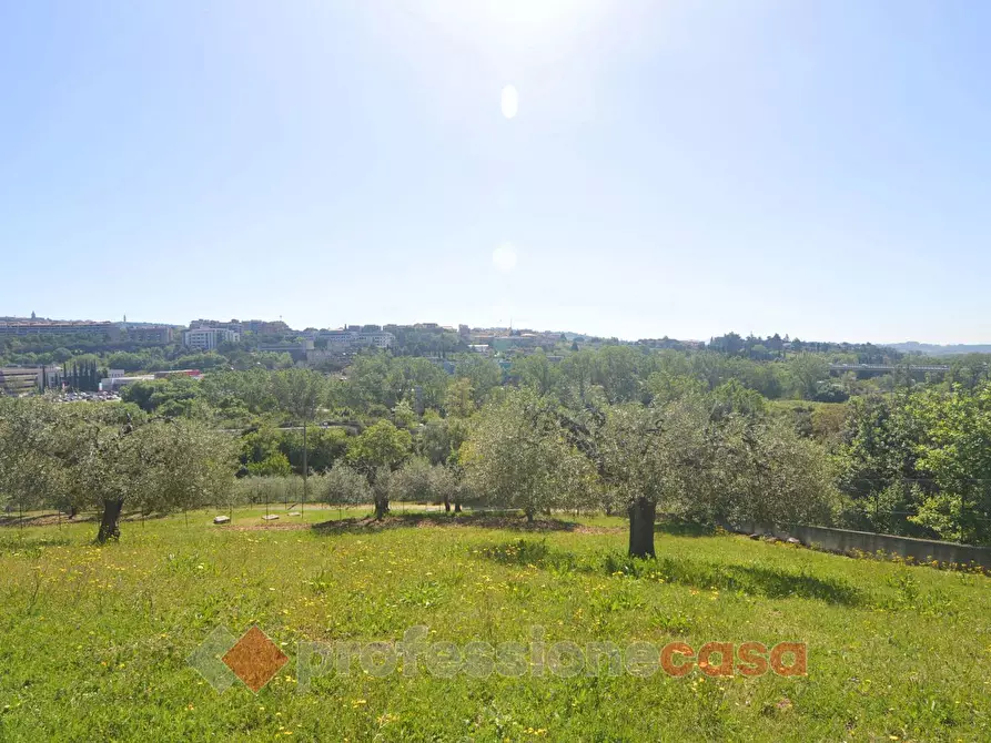 casa indipendente in vendita a Perugia in zona Ferro di Cavallo