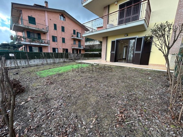 appartamento in vendita a Perugia in zona Montelaguardia