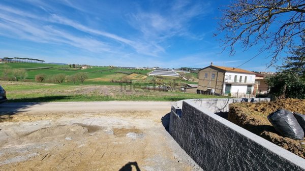 casa indipendente in vendita a Perugia in zona San Fortunato