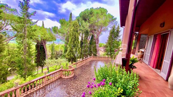 casa indipendente in vendita a Perugia in zona Montebello