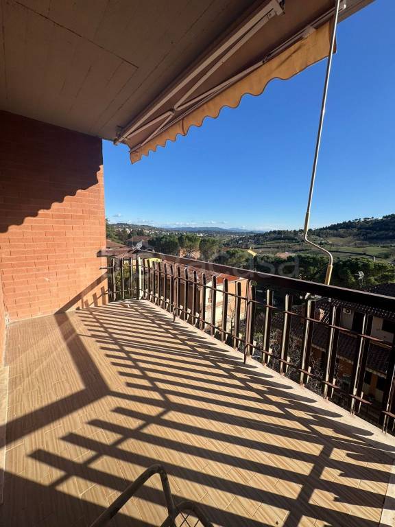appartamento in vendita a Perugia in zona Ferro di Cavallo