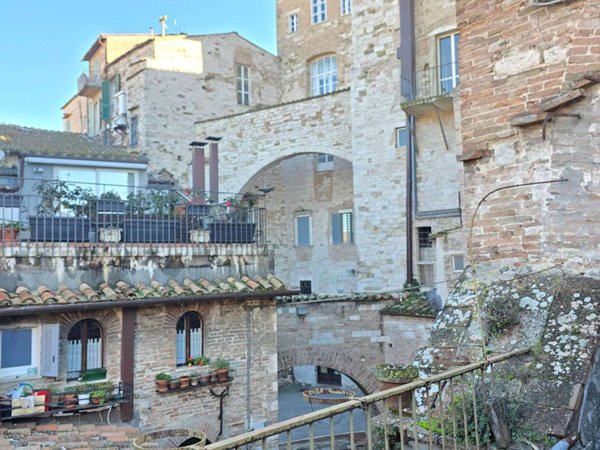 appartamento in vendita a Perugia in zona Centro Città