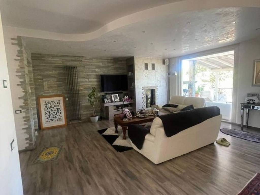 casa indipendente in vendita a Perugia in zona Montebello