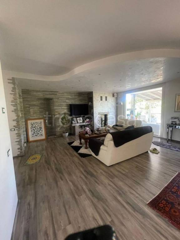 casa indipendente in vendita a Perugia in zona Montebello