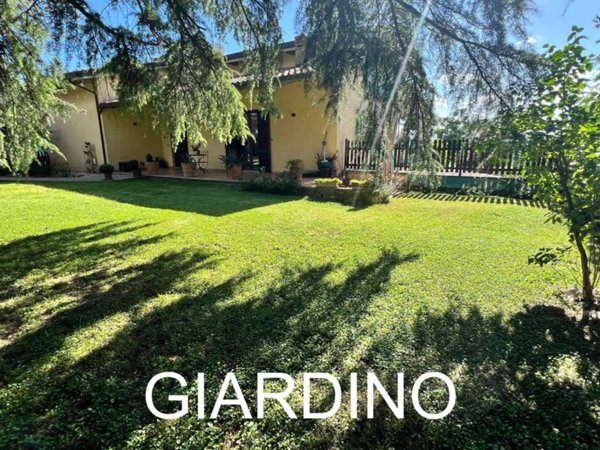 casa indipendente in vendita a Perugia in zona Madonna Alta