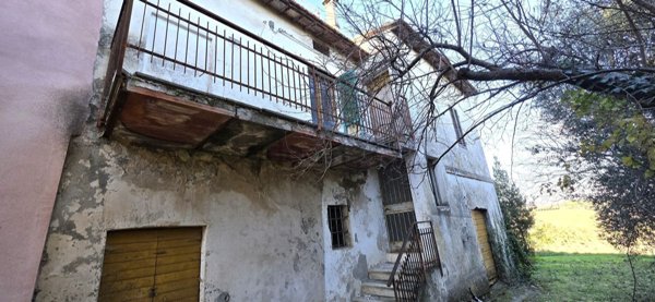 casa indipendente in vendita a Perugia in zona Pila