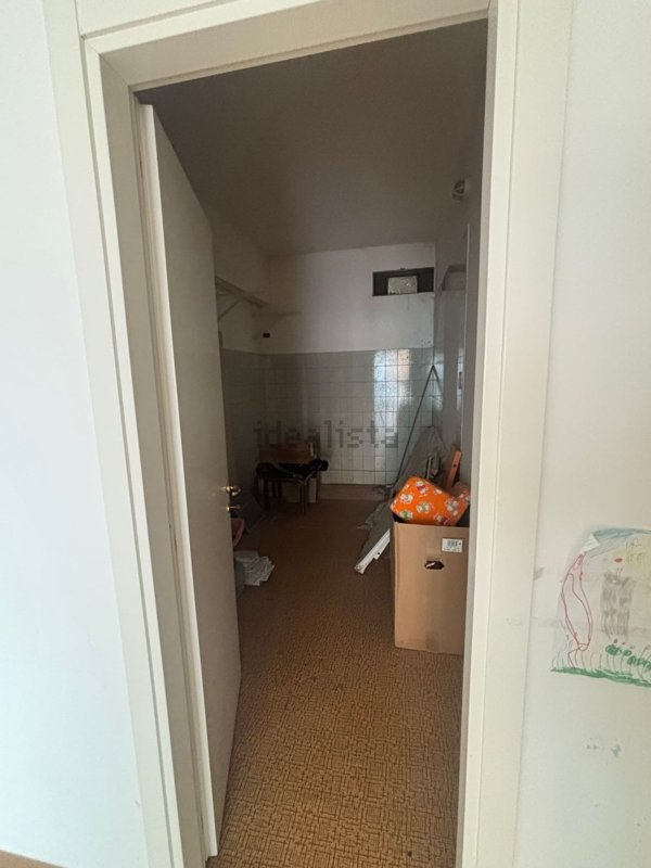 locale commerciale in vendita a Perugia in zona Filosofi