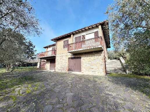 casa indipendente in vendita a Perugia in zona Fontignano